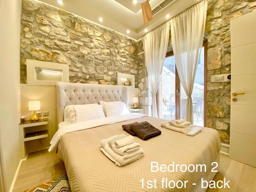 Villasonboard Rock Villa 3 Bed, 3 Bath, Jacuzzi, Seaside Ermioni Zewnętrze zdjęcie