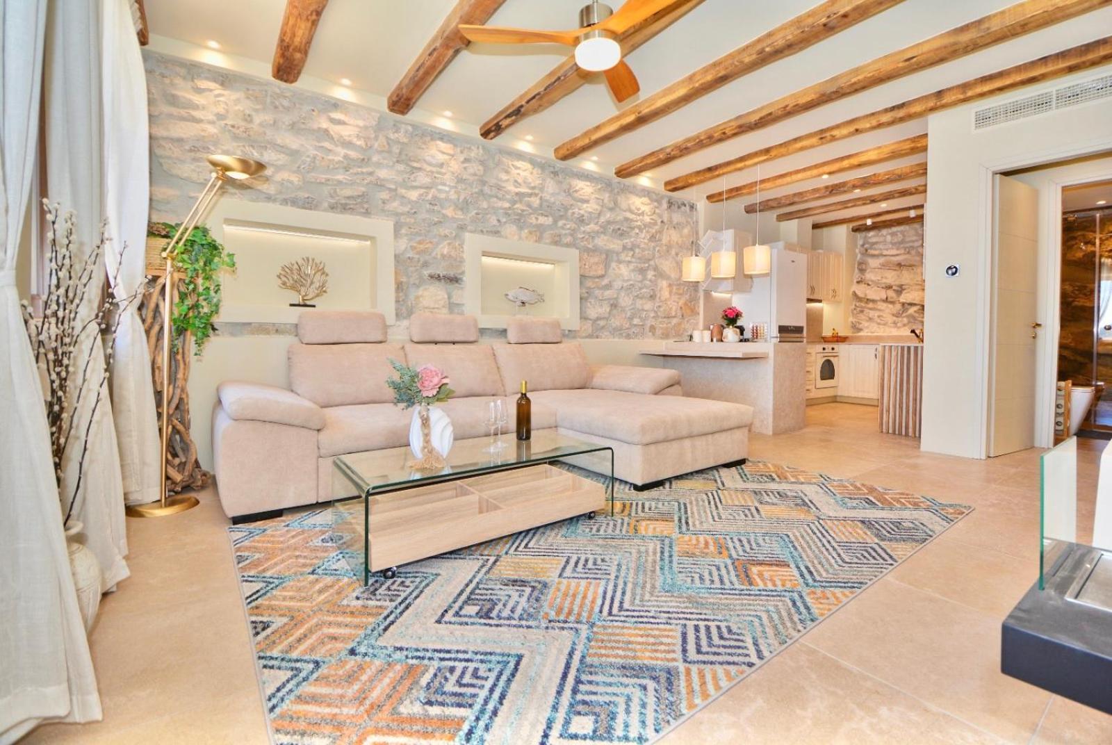Villasonboard Rock Villa 3 Bed, 3 Bath, Jacuzzi, Seaside Ermioni Zewnętrze zdjęcie